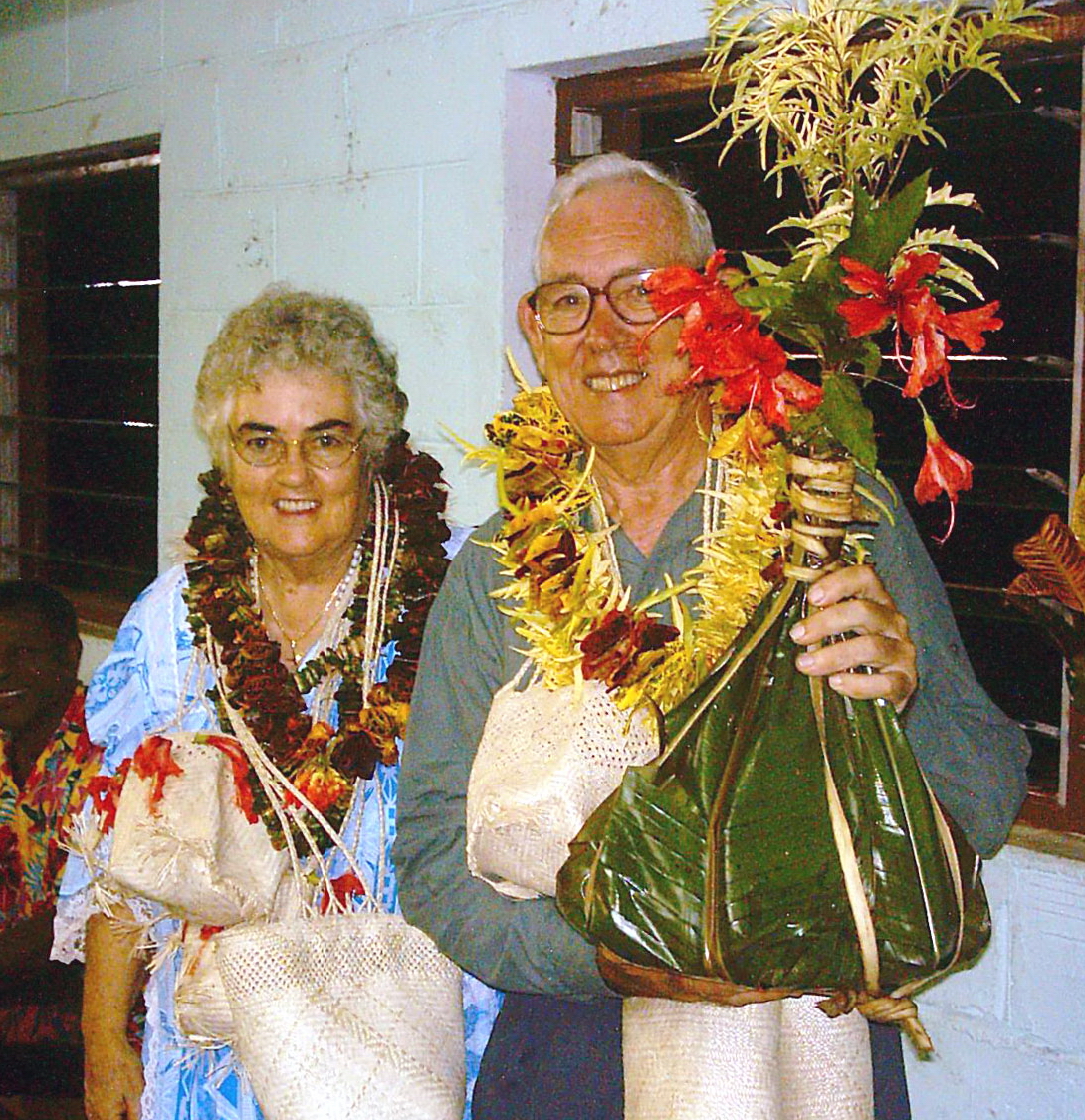 Vanuatu, Don & Helen