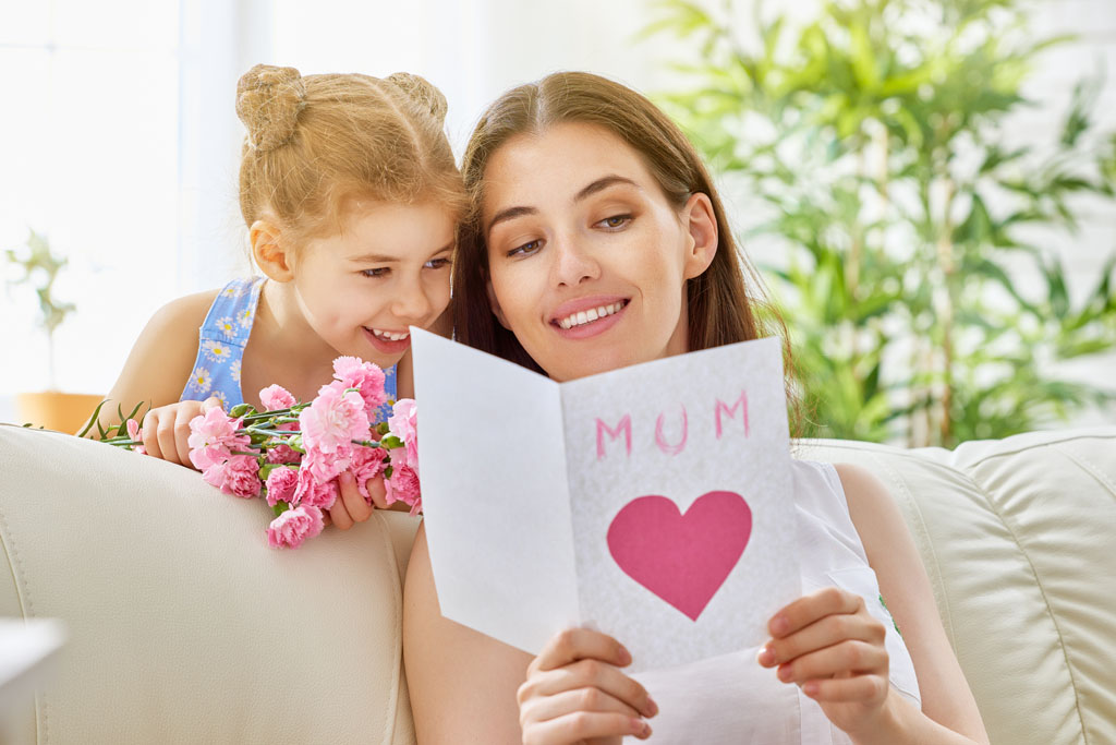 00 heart mothersday_shutterstock_167778515 (91)