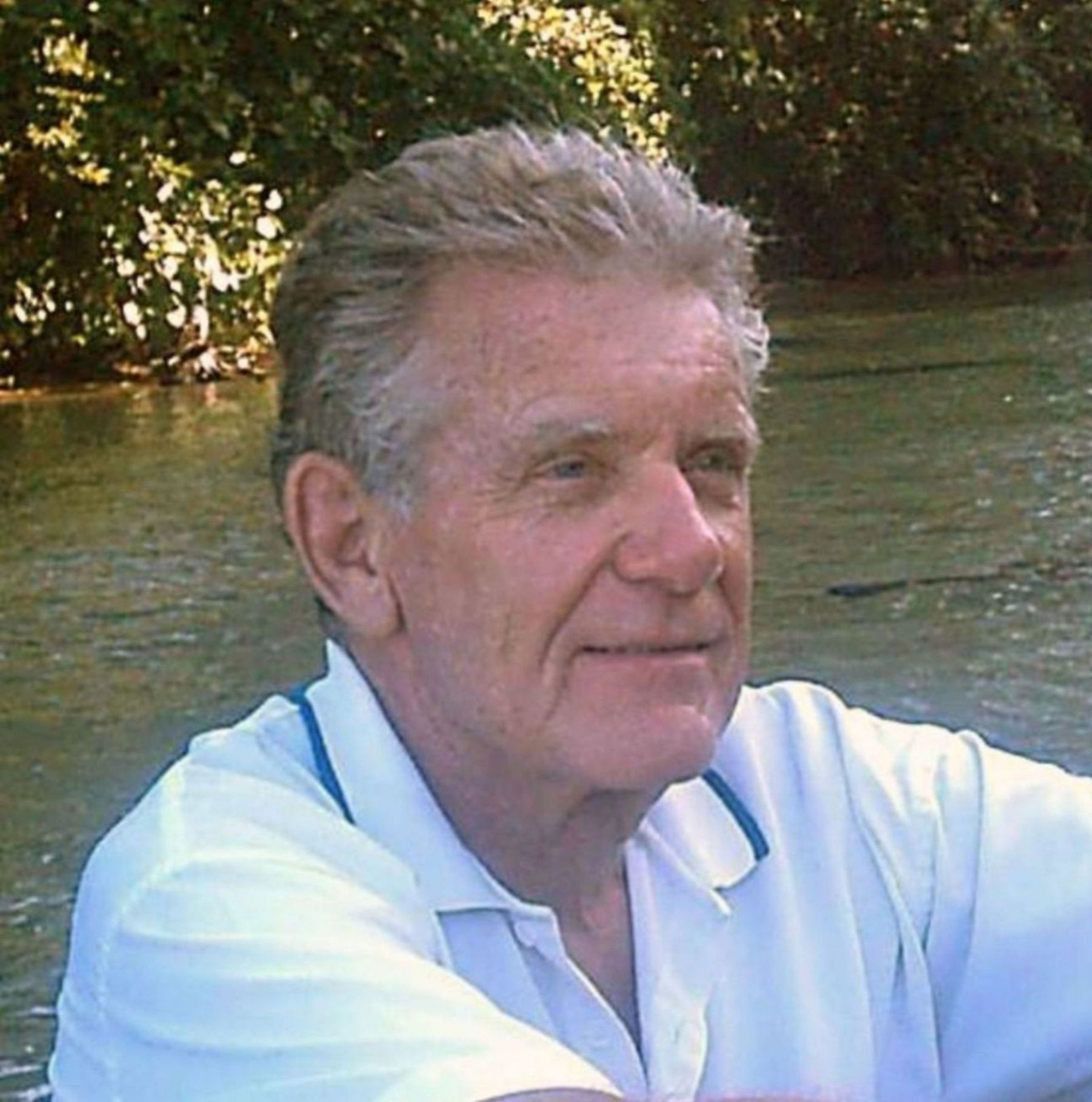 Geoffrey Waugh, author